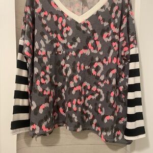 NWOT SEW IN LOVE Stylish Gray and Pink Patterned Women's Top